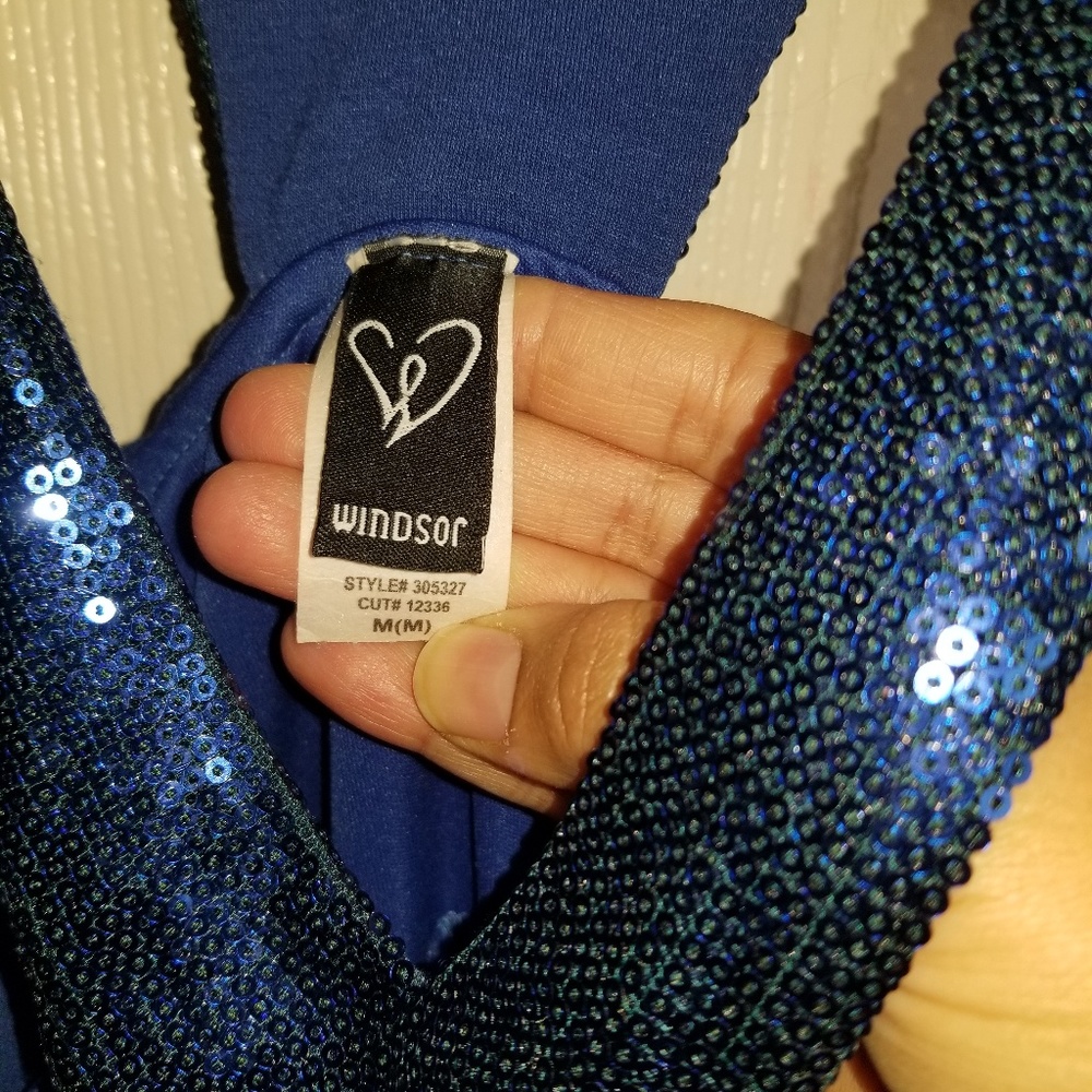 Dress - Picture 3 of 3